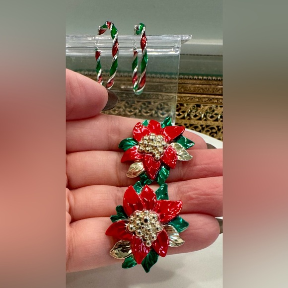2 Prs Christmas Earrings - Red/Green/Gold/Silver Enamel Costume Jewelry - VGVC - Picture 12 of 17
